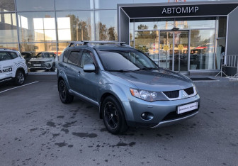 Подержанный автомобиль Mitsubishi Outlander 2007 года (3 фото)