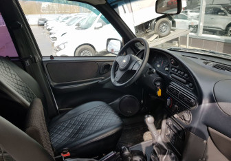 Подержанный автомобиль Chevrolet Niva 2016 года (9 фото)