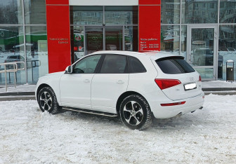 Подержанный автомобиль Audi Q5 2012 года (7 фото)