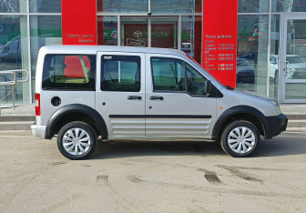 Подержанный автомобиль Ford Tourneo Connect Compactvan 2007 года (4 фото)