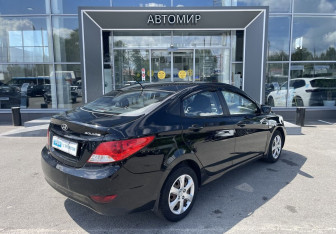 Подержанный автомобиль Hyundai Solaris Sedan 2013 года (5 фото)