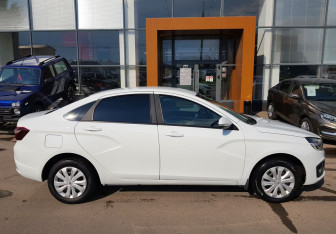 Подержанный автомобиль LADA (ВАЗ) Vesta Sedan 2023 года (4 фото)
