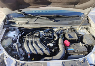 Подержанный автомобиль Renault Logan Sedan 2016 года (11 фото)