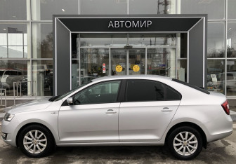 Подержанный автомобиль Skoda Rapid Liftback 2019 года (8 фото)