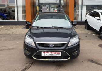 Подержанный автомобиль Ford Focus Sedan 2011 года (2 фото)