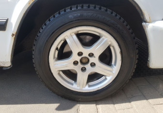 Подержанный автомобиль ГАЗ 3110 «Волга» Sedan 2001 года (12 фото)