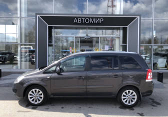 Подержанный автомобиль Opel Zafira Compactvan 2014 года (8 фото)