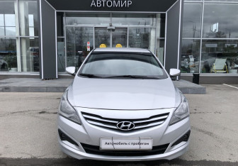 Подержанный автомобиль Hyundai Solaris Sedan 2015 года (2 фото)