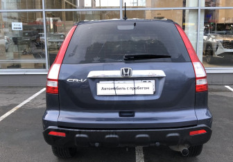 Подержанный автомобиль Honda CR-V 2007 года (6 фото)
