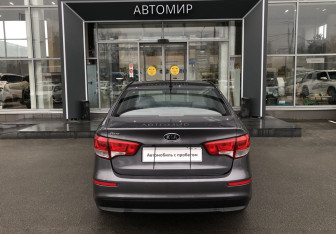 Подержанный автомобиль Kia Rio Sedan 2015 года (6 фото)