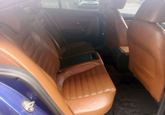 Подержанный автомобиль Volkswagen Passat CC 2009 года (15 фото)