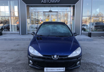 Подержанный автомобиль Peugeot 206 Hatchback 2000 года (2 фото)