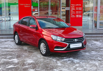 Подержанный автомобиль LADA (ВАЗ) Vesta Sedan 2016 года (3 фото)