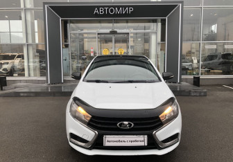 Подержанный автомобиль LADA (ВАЗ) Vesta Sedan 2017 года (2 фото)