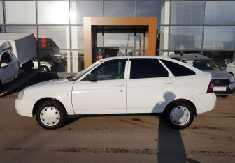 Подержанный автомобиль LADA (ВАЗ) Priora Hatchback 2013 года (8 фото)