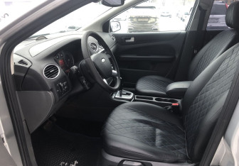 Подержанный автомобиль Ford Focus Sedan 2007 года (9 фото)