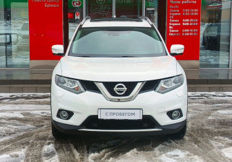 Подержанный автомобиль Nissan X-Trail 2017 года (2 фото)