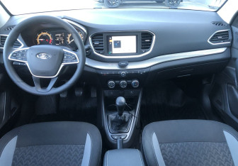 Подержанный автомобиль LADA (ВАЗ) Vesta Sedan 2023 года (10 фото)