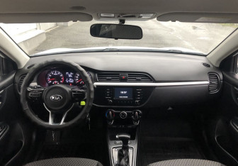 Подержанный автомобиль Kia Rio Hatchback 2017 года (10 фото)