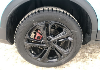 Подержанный автомобиль Geely Coolray 2023 года (15 фото)