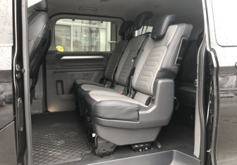 Новый Volkswagen Caravelle 2025 (11 фото)