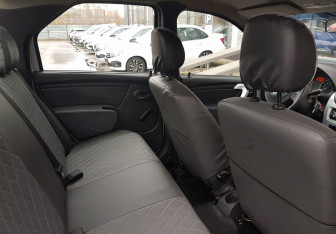 Подержанный автомобиль Renault Logan Sedan 2013 года (10 фото)