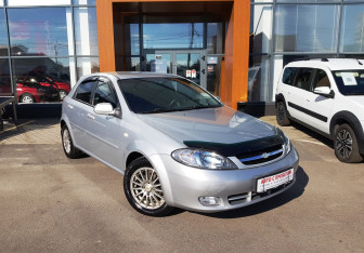 Подержанный автомобиль Chevrolet Lacetti Hatchback 2008 года (3 фото)