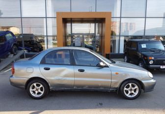 Подержанный автомобиль Chevrolet Lanos 2008 года (4 фото)