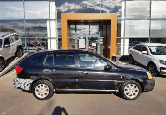 Подержанный автомобиль Kia Rio Wagon 2005 года (4 фото)