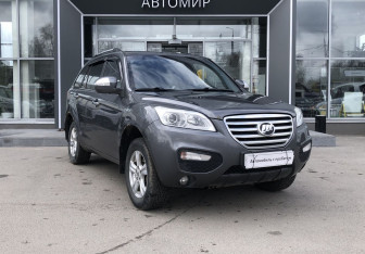 Подержанный автомобиль Lifan X60 2015 года (3 фото)