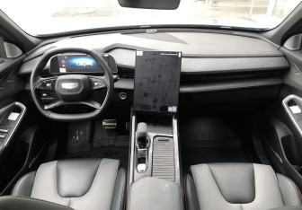 Подержанный автомобиль Geely Cityray 2024 года (11 фото)