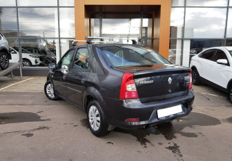Подержанный автомобиль Renault Logan Sedan 2011 года (7 фото)