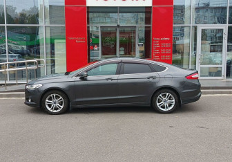 Подержанный автомобиль Ford Mondeo Sedan 2015 года (8 фото)