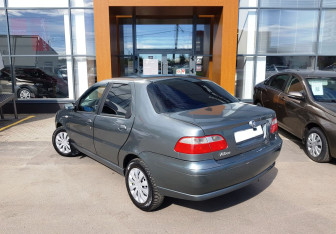 Подержанный автомобиль Fiat Albea 2008 года (7 фото)