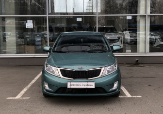 Подержанный автомобиль Kia Rio Sedan 2012 года (2 фото)