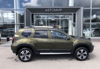 Подержанный автомобиль Renault Duster 2017 года (4 фото)