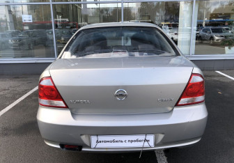 Подержанный автомобиль Nissan Almera Classic 2006 года (6 фото)