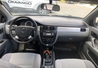 Подержанный автомобиль Chevrolet Lacetti Sedan 2012 года (10 фото)