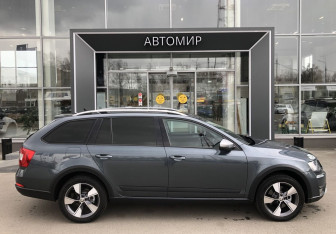 Подержанный автомобиль Skoda Octavia Wagon 2016 года (4 фото)