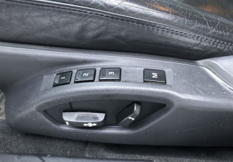 Подержанный автомобиль Volvo S80 2012 года (15 фото)