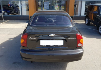 Подержанный автомобиль Chevrolet Lanos 2008 года (6 фото)