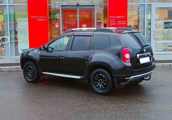 Подержанный автомобиль Renault Duster 2012 года (7 фото)