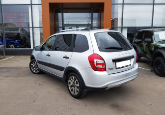 Подержанный автомобиль LADA (ВАЗ) Granta Wagon 2023 года (7 фото)