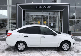 Подержанный автомобиль LADA (ВАЗ) Granta Liftback 2019 года (4 фото)