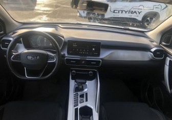 Подержанный автомобиль Geely Coolray 2023 года (10 фото)