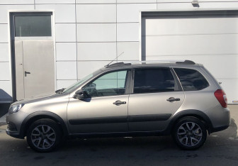 Подержанный автомобиль LADA (ВАЗ) Granta Wagon 2020 года (8 фото)