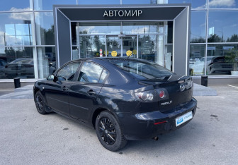 Подержанный автомобиль Mazda 3 Sedan 2006 года (6 фото)