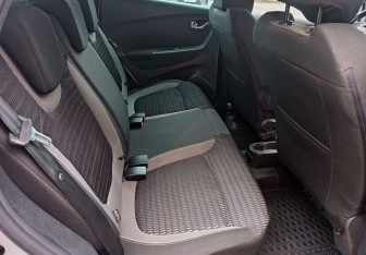 Подержанный автомобиль Renault Kaptur 2019 года (16 фото)