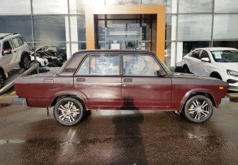 Подержанный автомобиль LADA (ВАЗ) 2107 2009 года (4 фото)