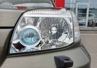 Подержанный автомобиль Nissan X-Trail 2004 года (9 фото)